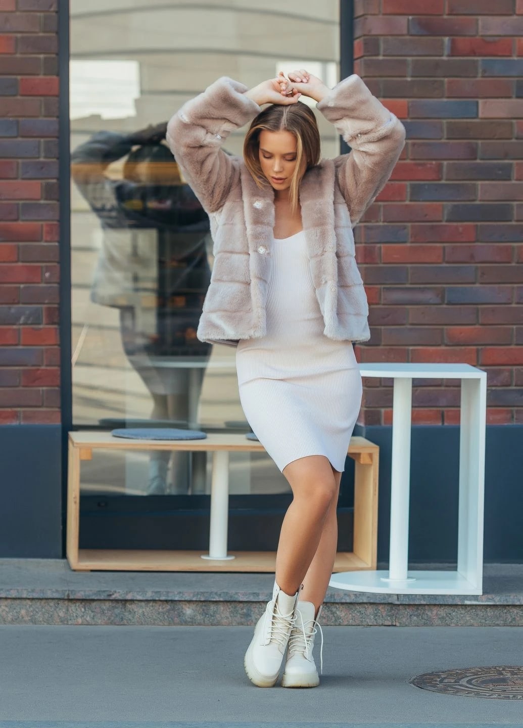 Шуба из поперечного эко меха 454 жемчуг